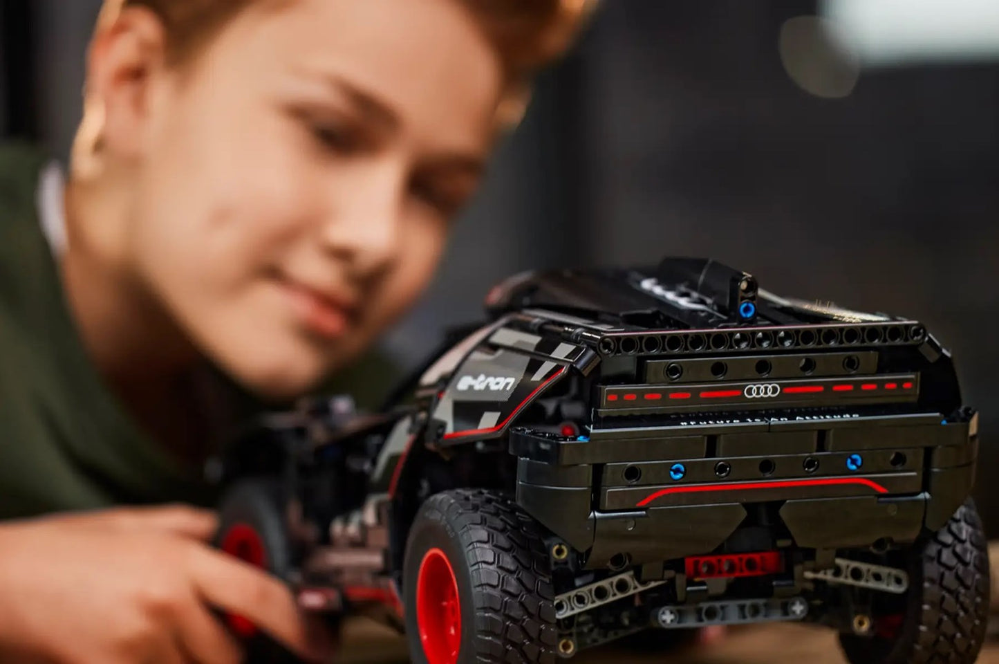 LEGO TECHNIC 42160 AUDI RS Q E-TRON Brand Lego