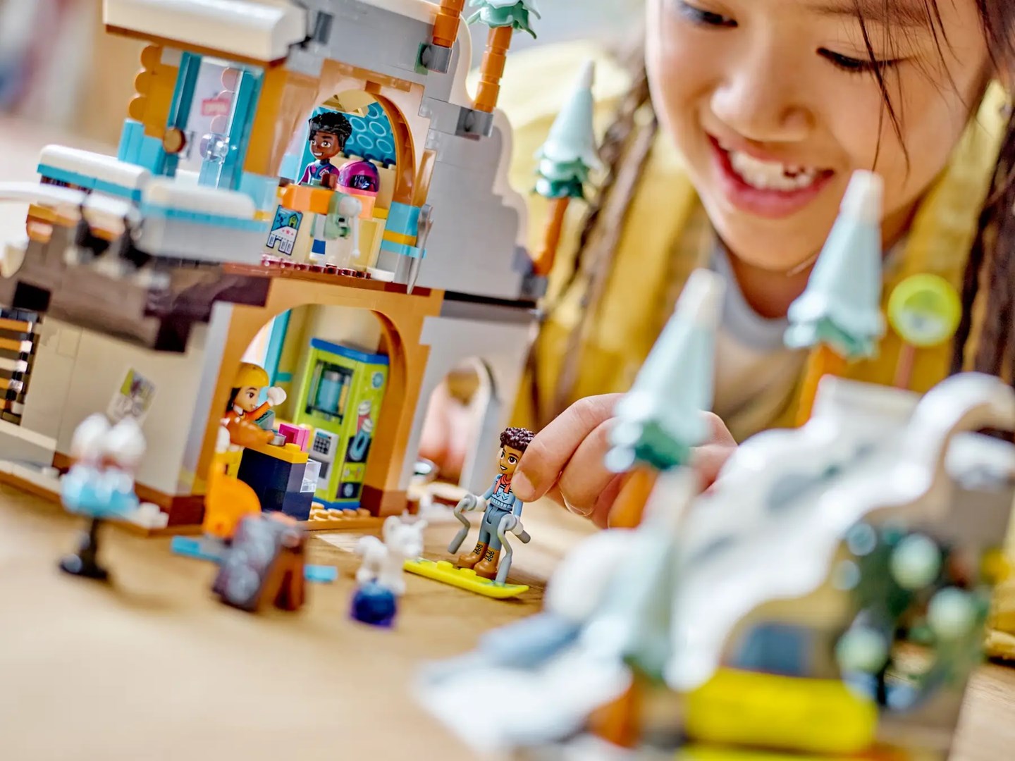 LEGO FRIENDS 41756 HOLIDAY SKI SLOPE AND CAFÉ Brand Lego
