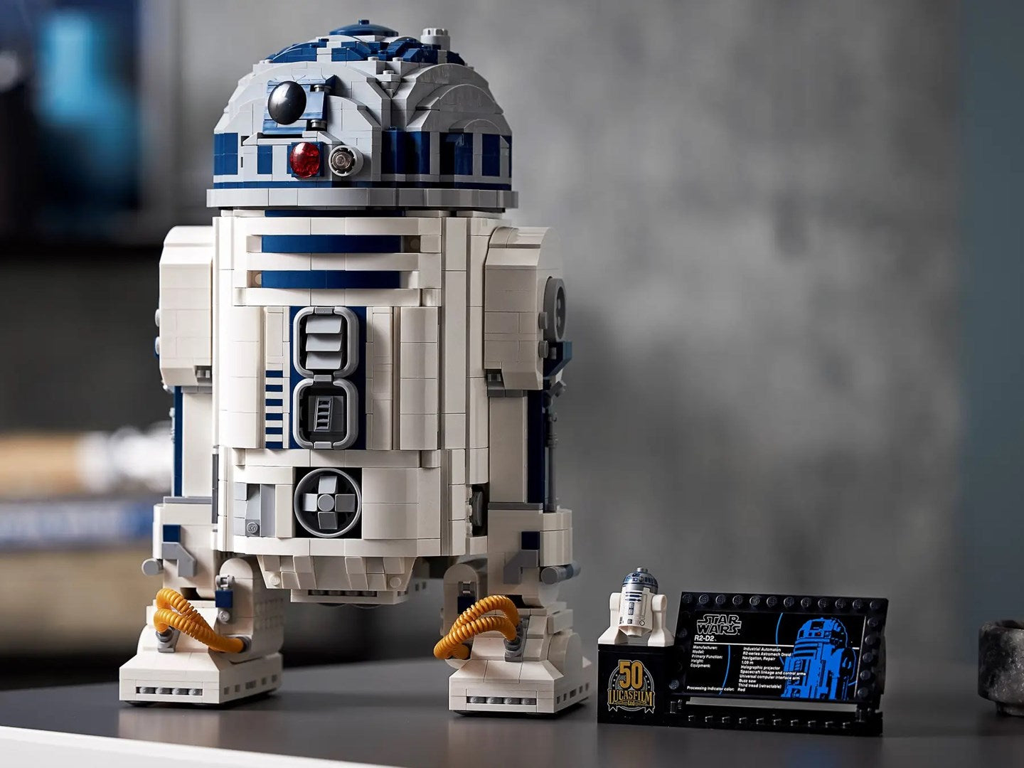 LEGO STAR WARS 75308 R2-D2 Brand Lego