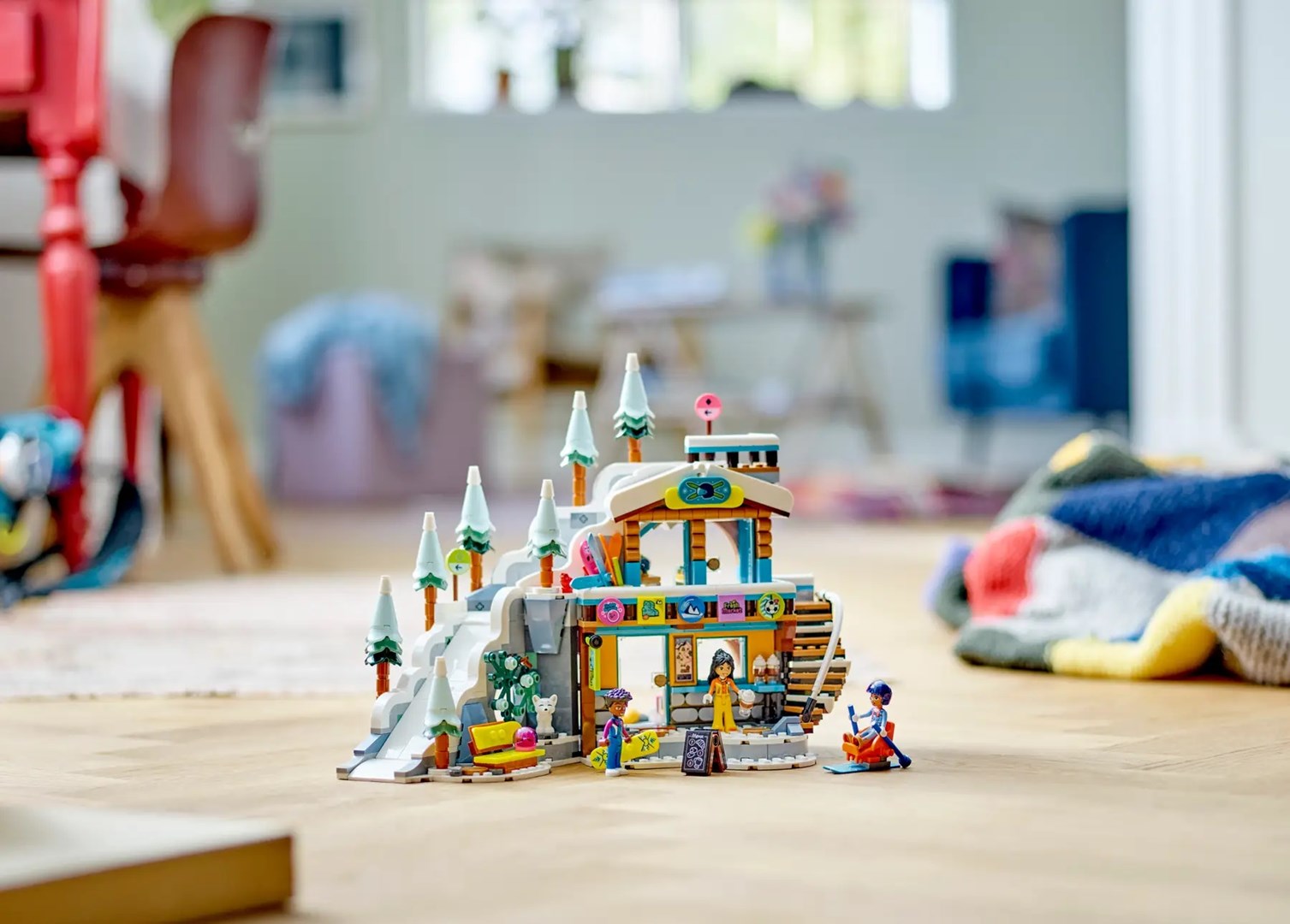 LEGO FRIENDS 41756 HOLIDAY SKI SLOPE AND CAFÉ Brand Lego