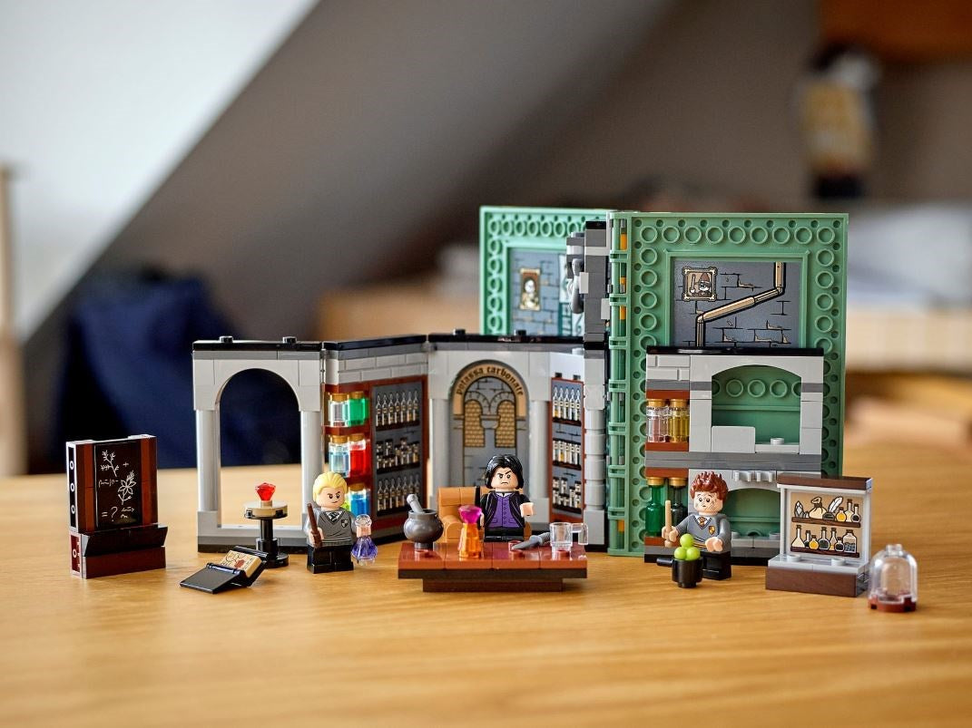 LEGO HARRY POTTER 76383 HOGWARTS MOMENT: POTIONS CLASS Brand Lego