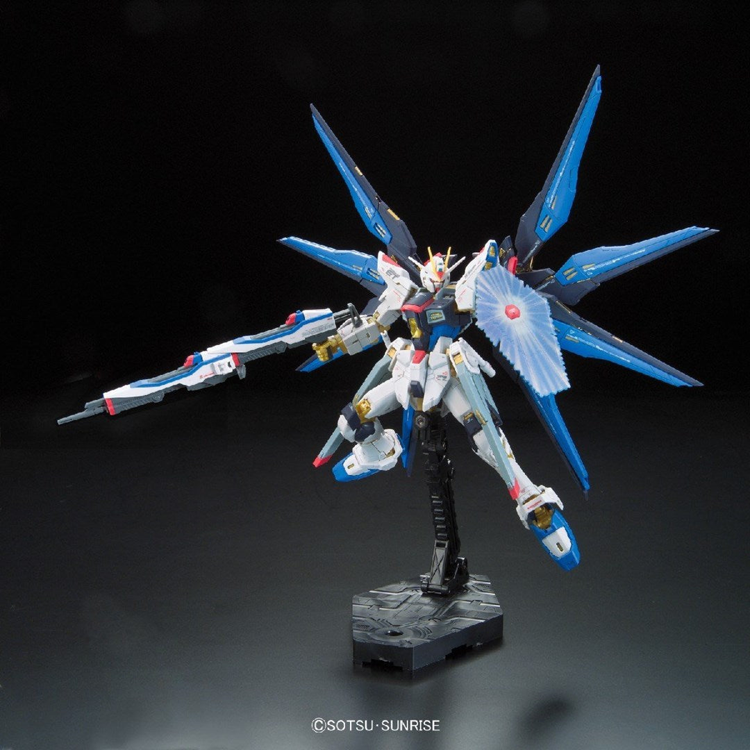 RG 1/144 STRIKE FREEDOM GUNDAM Brand BANDAI