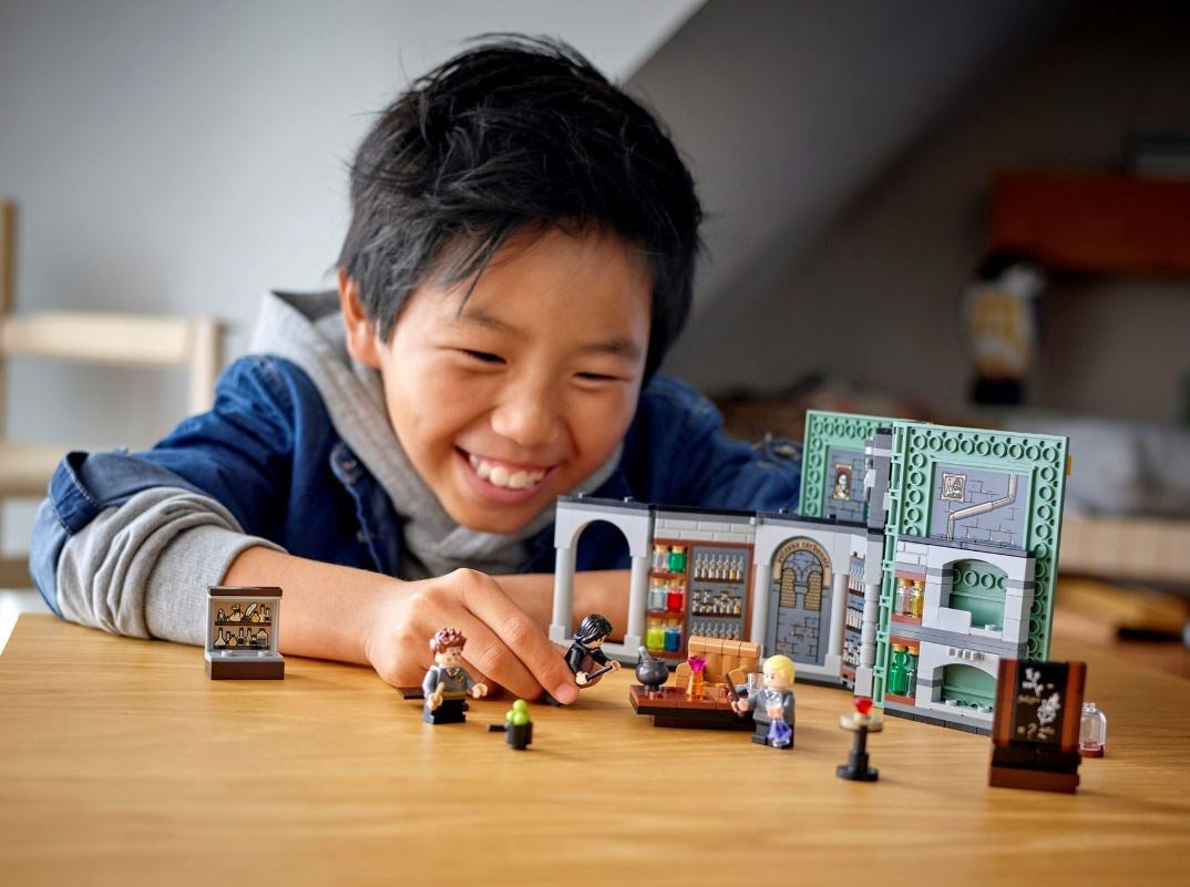 LEGO HARRY POTTER 76383 HOGWARTS MOMENT: POTIONS CLASS Brand Lego