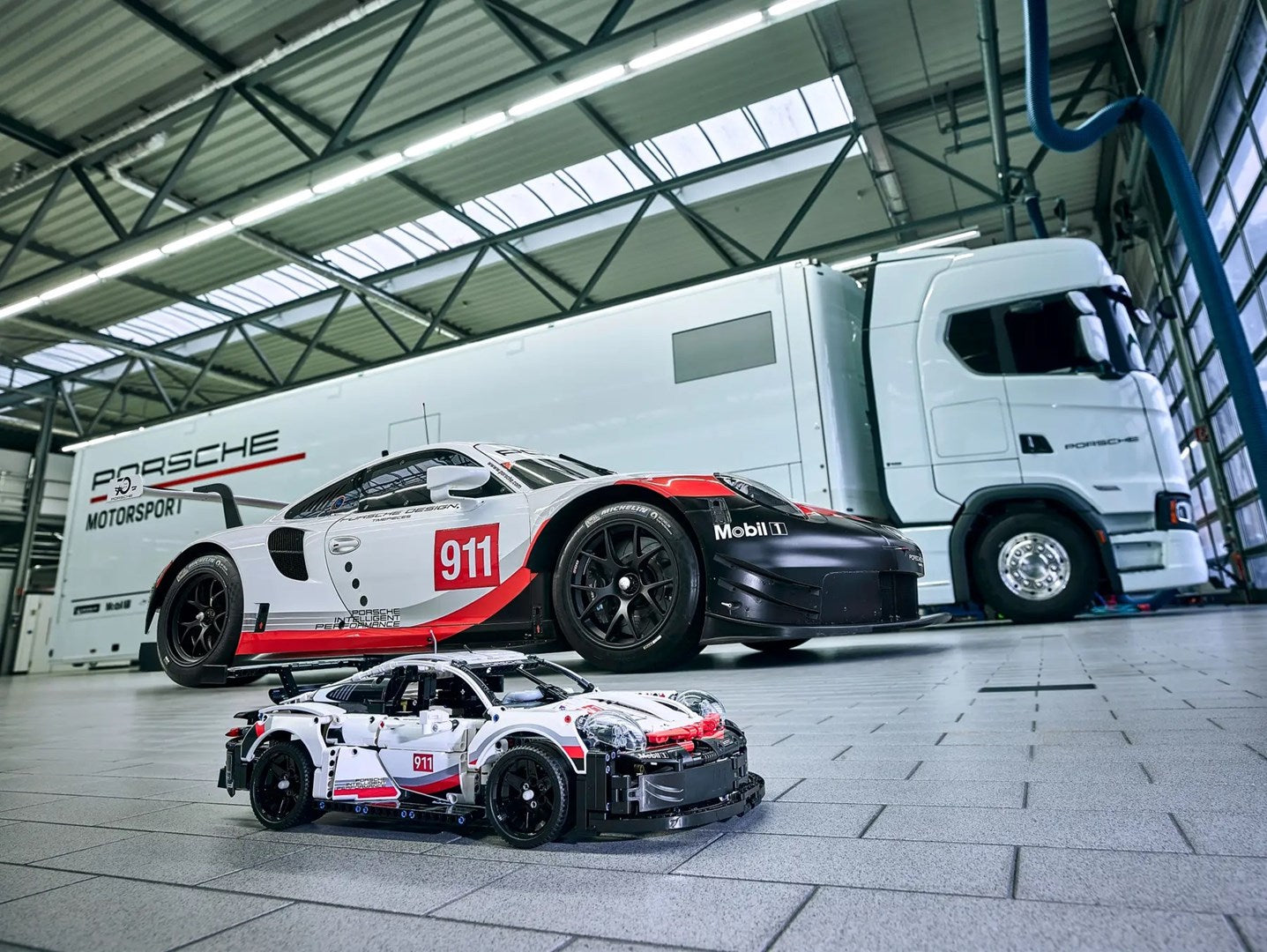 LEGO TECHNIC 42096 PORSCHE 911 RSR Brand Lego