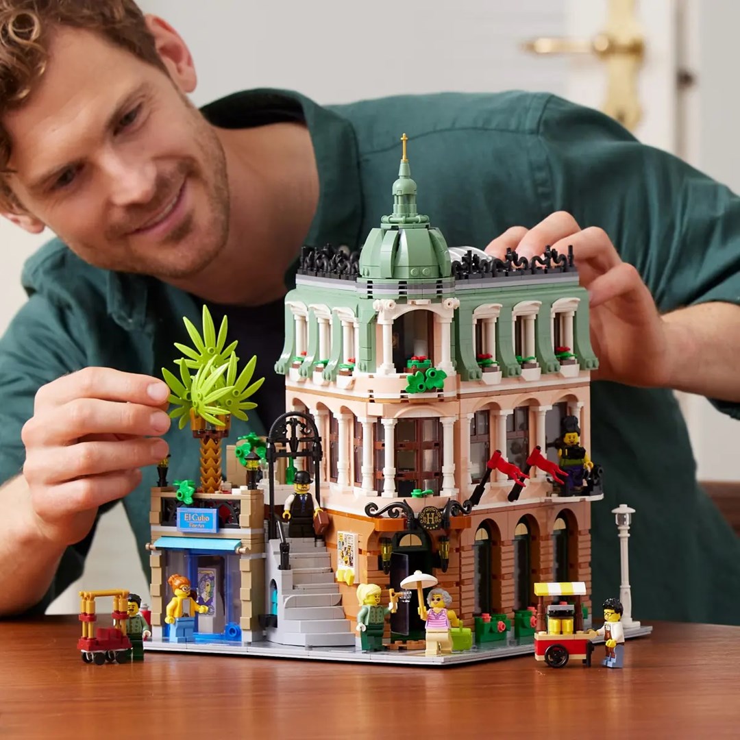 LEGO ICONS 10297 BOUTIQUE HOTEL Brand Lego